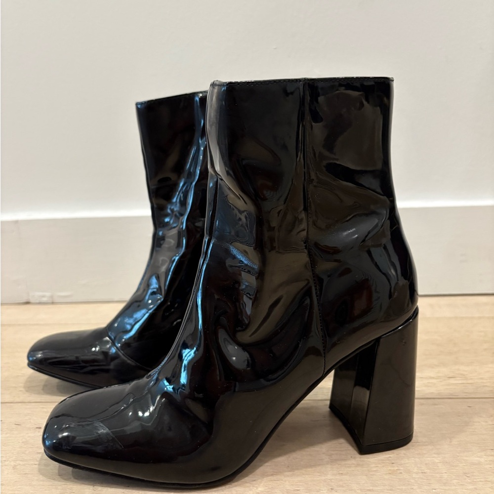 Steve Madden Taryn Boots in Black Patent